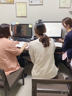 勉強会をしています📚