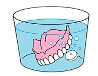 入れ歯（義歯）、きれいに洗えていますか？