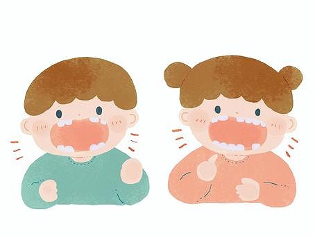 奥の永久歯（６歳臼歯）が生えてきました！