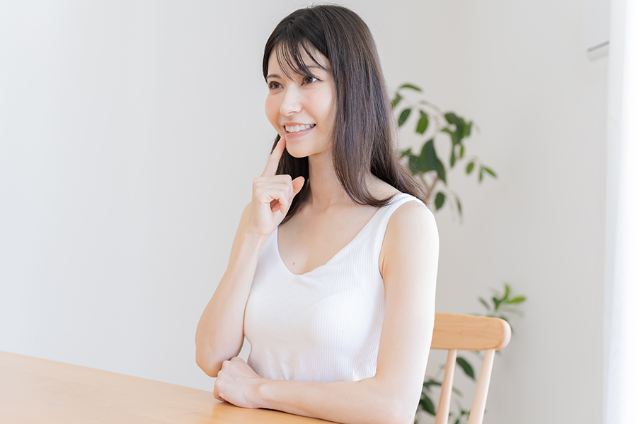 ホワイトニングとは〜歯を削らずに、内側から明るく美しい白さを引き出す〜